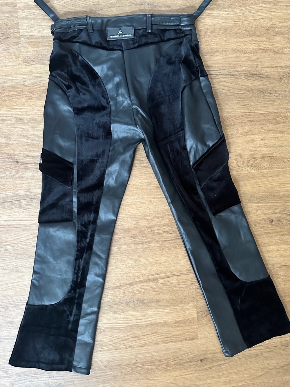 Manière De Voir 🖤 Leather Velvet Cargo Pants Black NWT US 8 - Picture 8 of 10